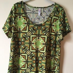 LuLaRoe L Classic T